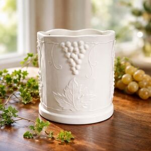 Vintage 60's Indiana Milk Glass Container 6" Tall